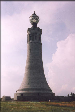 greylock-mon1.jpg (17243 bytes)