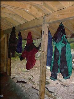 laundrymat.jpg (15844 bytes)